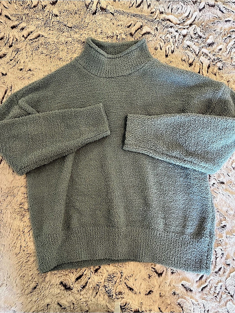 Sincerely Jules Turtleneck Sweater in light blue Size Medium